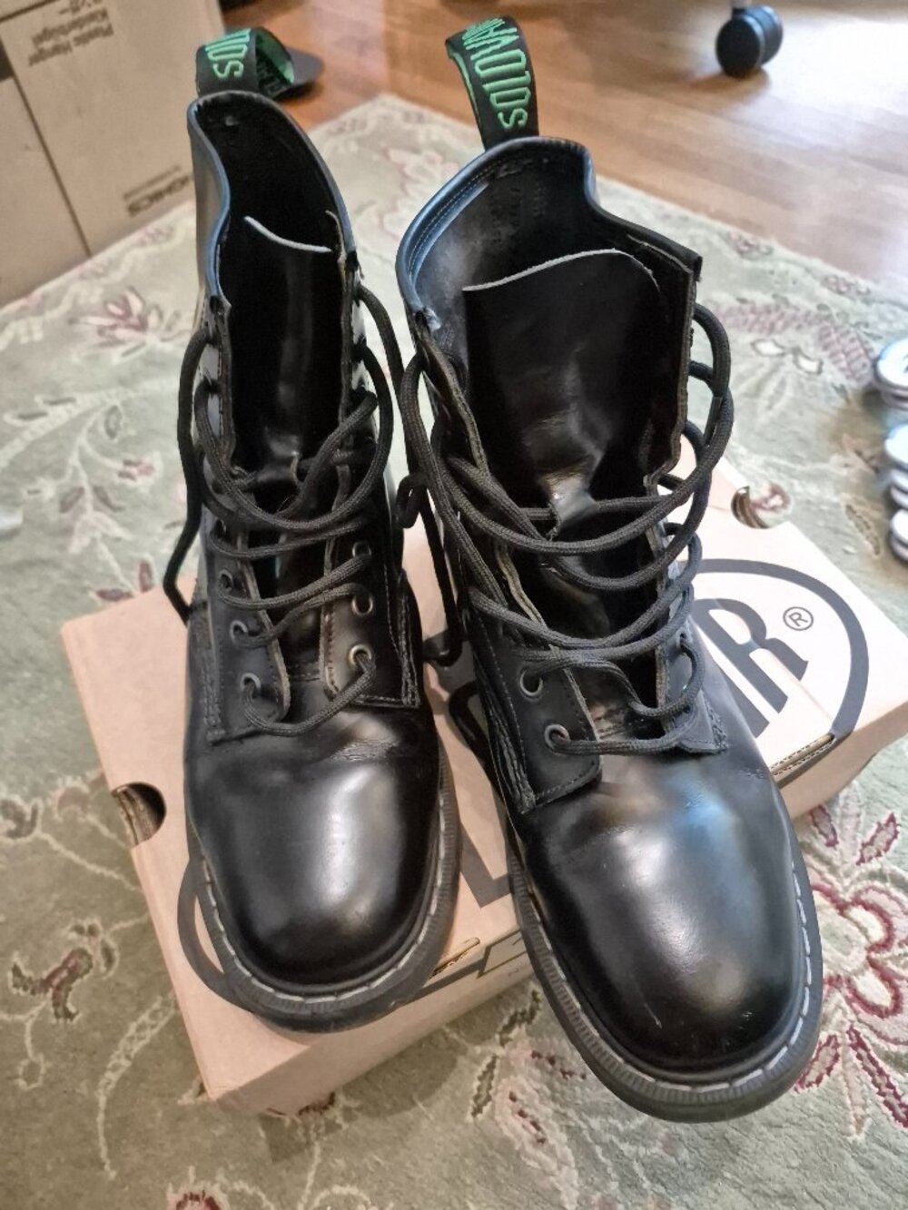 Solovair 8 Eye Derby Boot